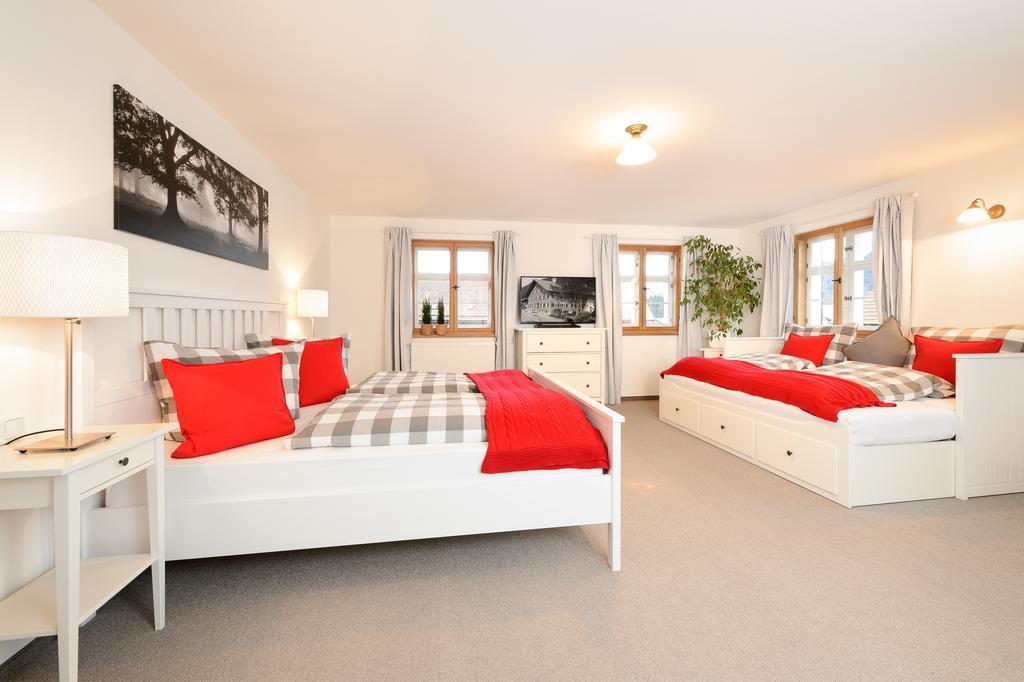 "Viktoria Ferienhaus" - Annehmlichkeiten Von 4-Sterne Familien-Und Wellnesshotel Viktoria Koennen Mitbenutzt Werden Oberstdorf Kültér fotó